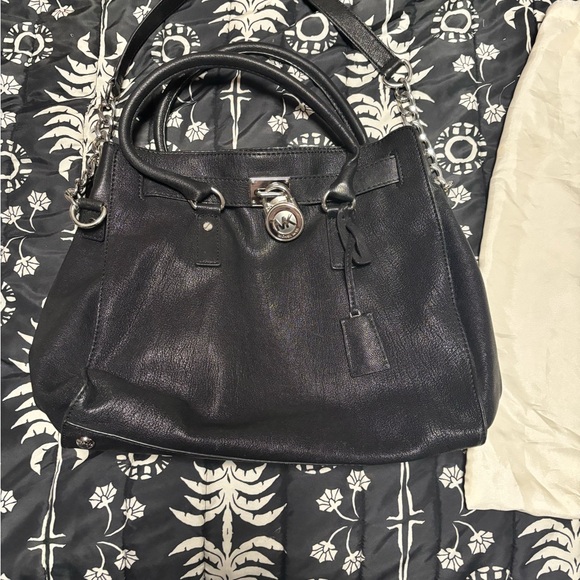 Michael Kors Handbags - Michael Kors Black Leather Shoulder Bag